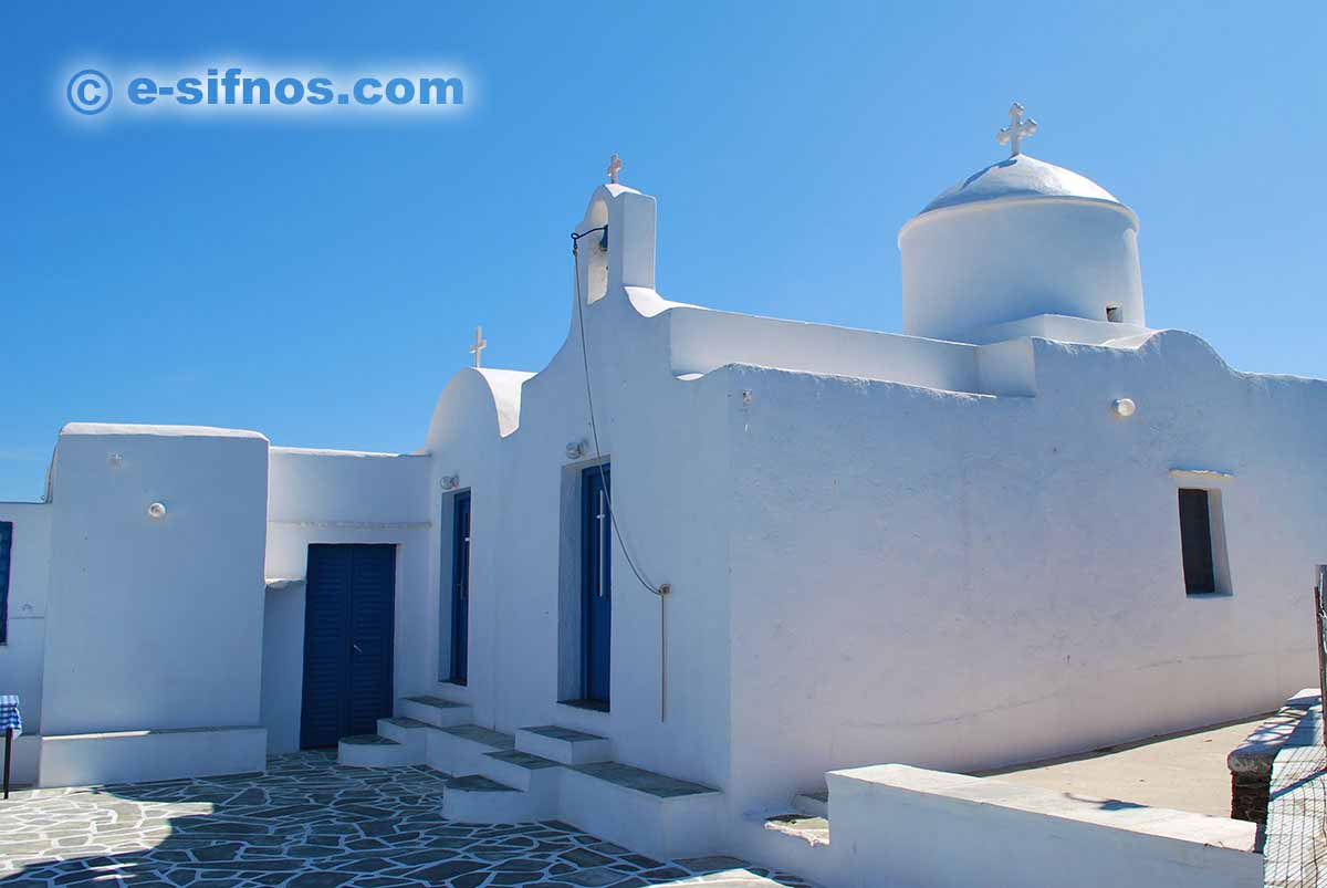 Il monastero di Stavros sulla spiaggia di Fassolou, a Faros