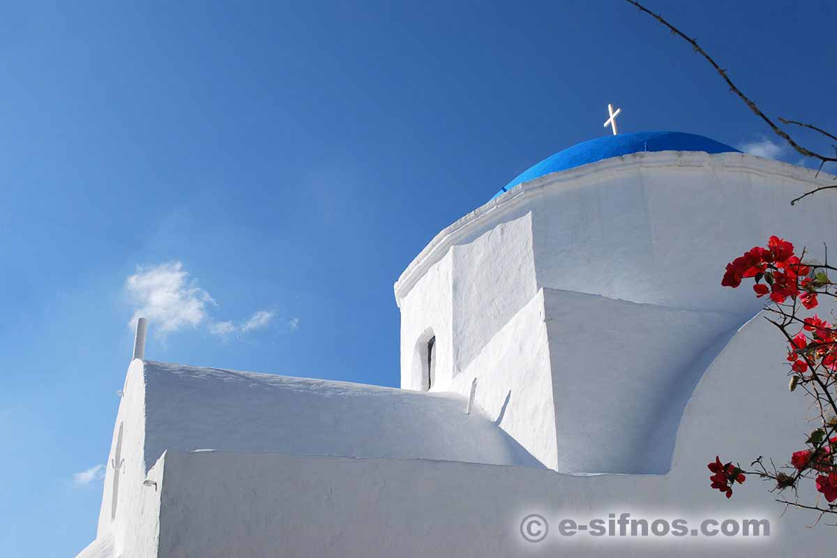 Chiesa con bouganvillea ad Apollonia