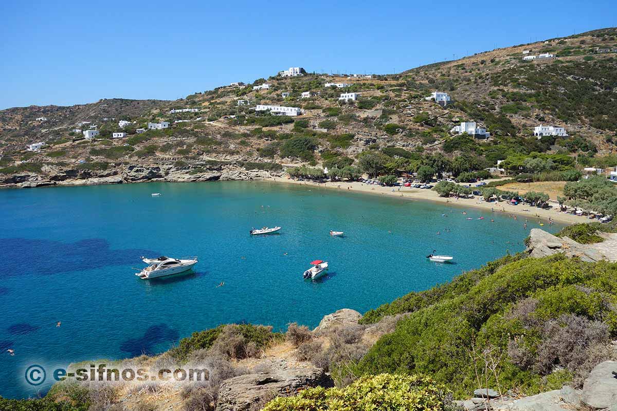 La spiaggia di Apokofto accanto a Chrissopigi