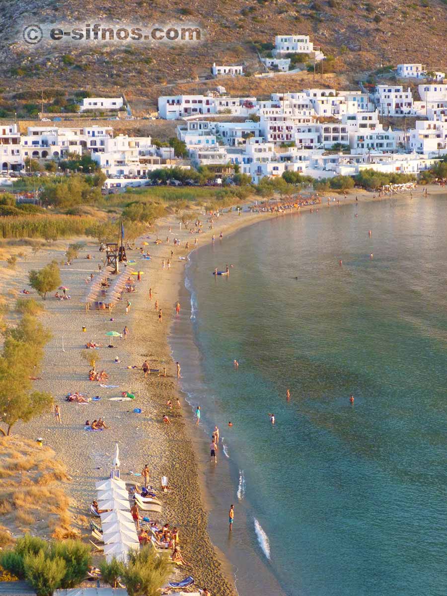 Spiaggia di Kamares al tramonto, da Agia Marina
