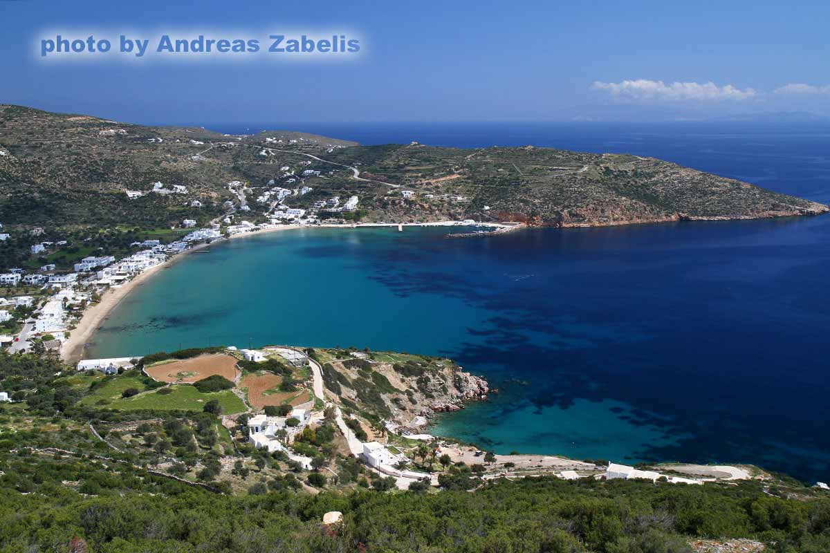Il golfo di Platis Gialos dalla strada sterrata per Vathi