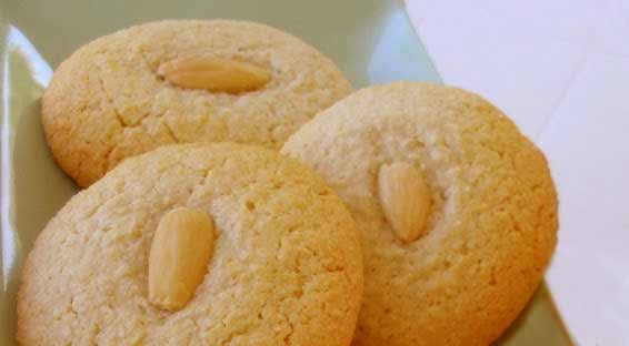 Amigdalota, dolcetti alle mandorle di Sifnos