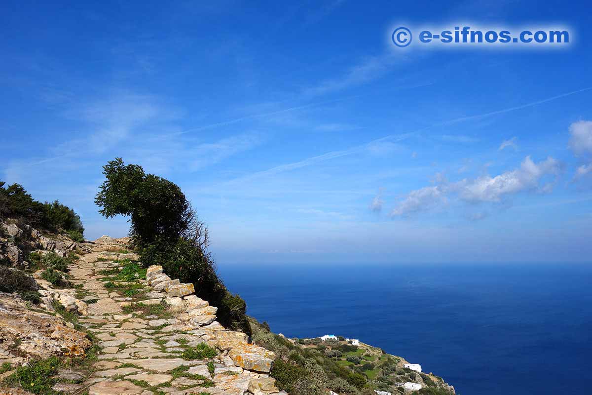 Il sentiero da Artemonas alla chiesa Panagia Magana, a Sifnos