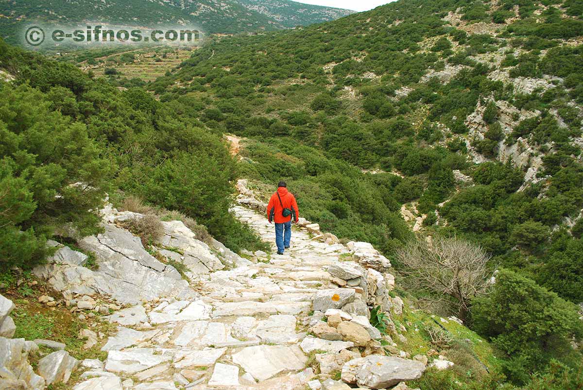 Sentiero nella zona Natura 2000 di Sifnos